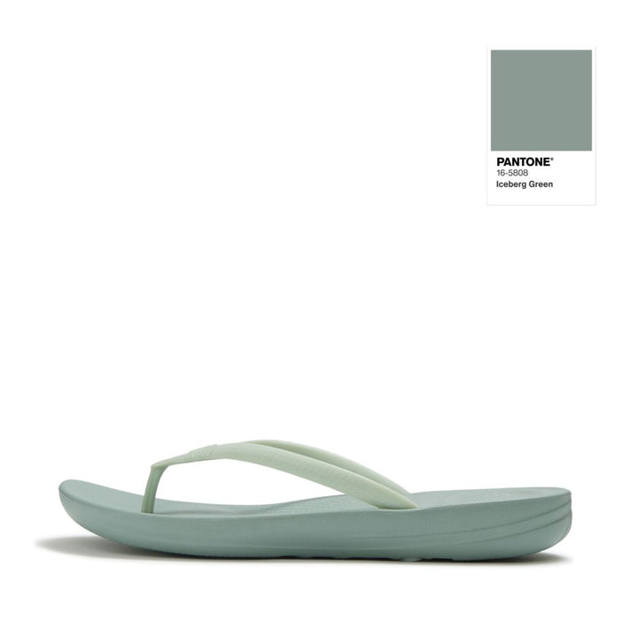 IQUSHION X PANTONE