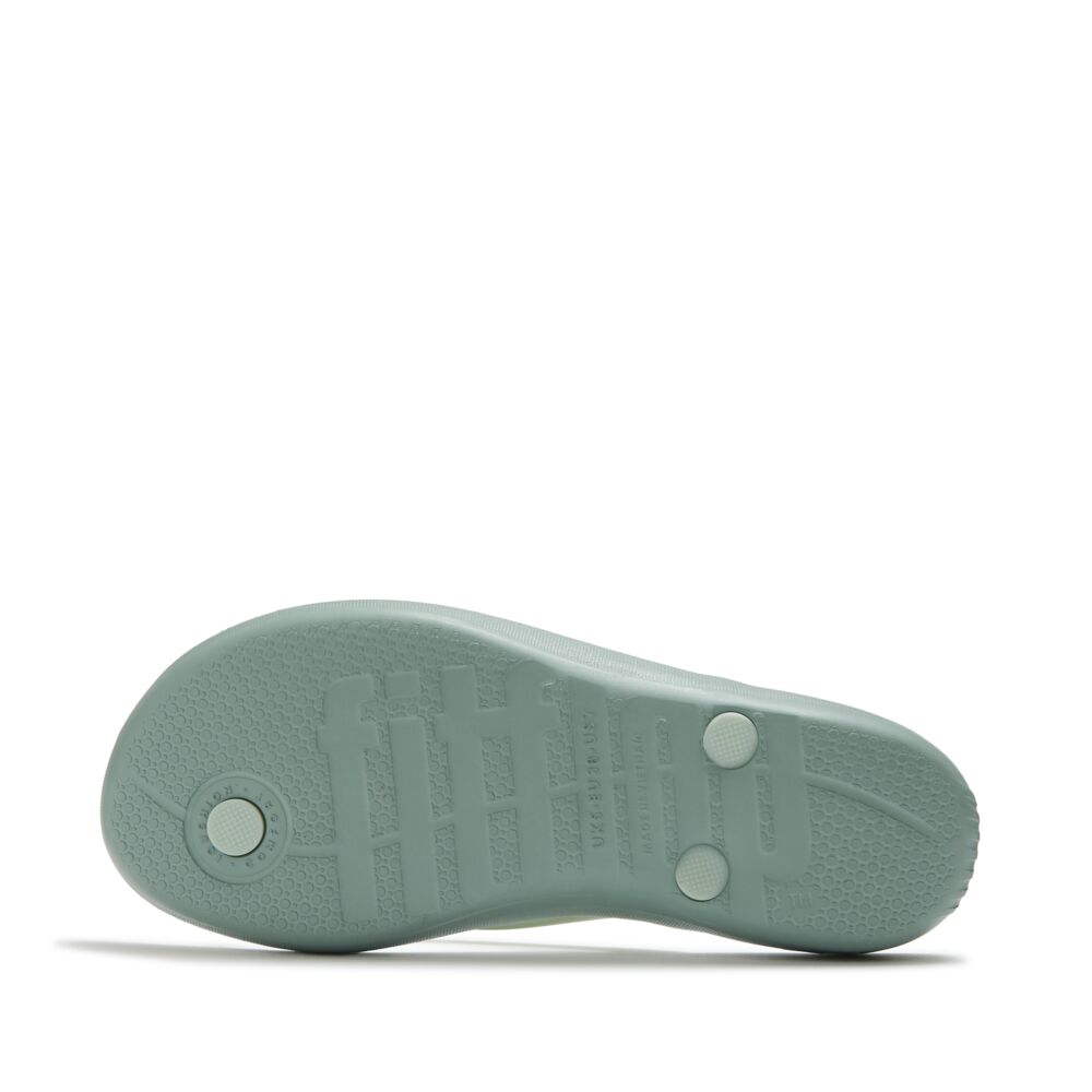 IQUSHION X PANTONE