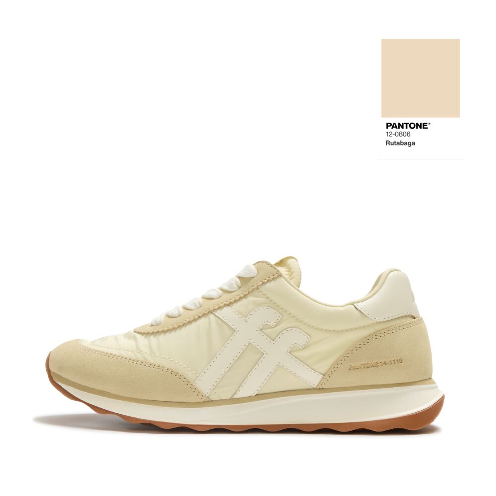 RETRO-Q X PANTONE