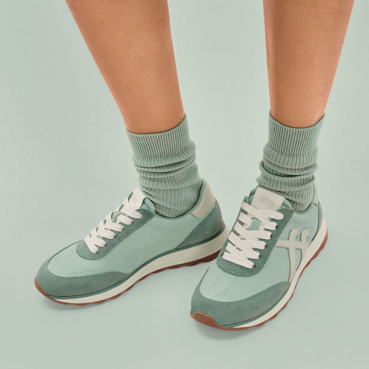 RETRO-Q X PANTONE