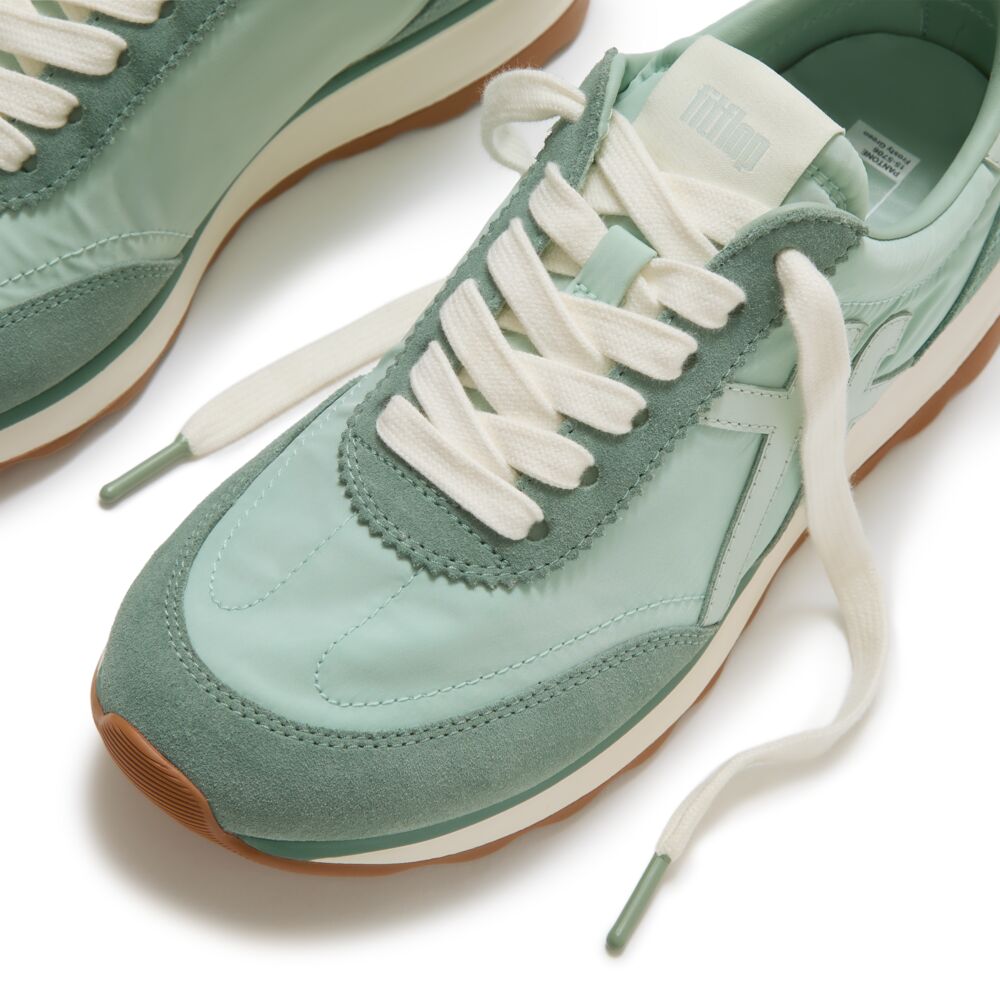 RETRO-Q X PANTONE