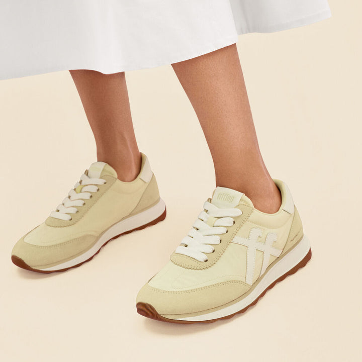 RETRO-Q X PANTONE