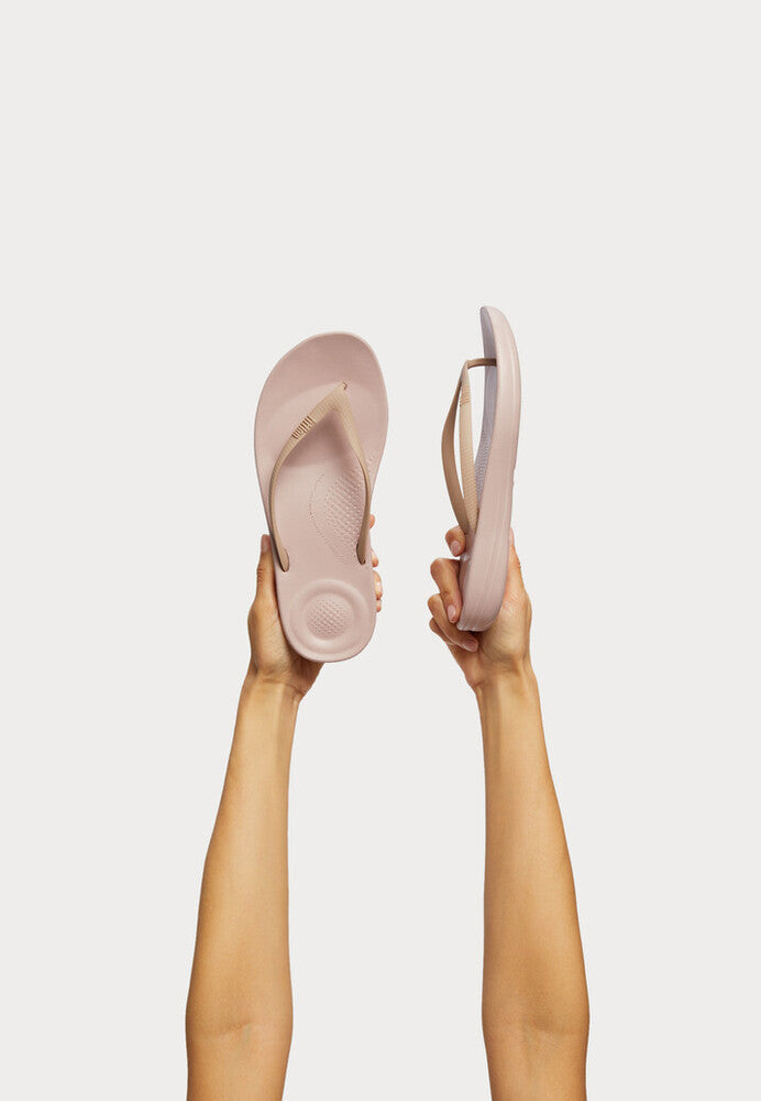 iQushion Ergonomic Flip-Flops