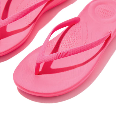 iQushion Ergonomic Flip-Flops